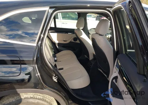 2022 BMW X1 xDrive28I z USA, uszkodzony, nr VIN WBXJG9C08N5U54994